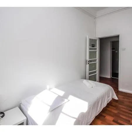 Houze Spacious 9 Bedroom Flat In Central Lisbon Lisbon
